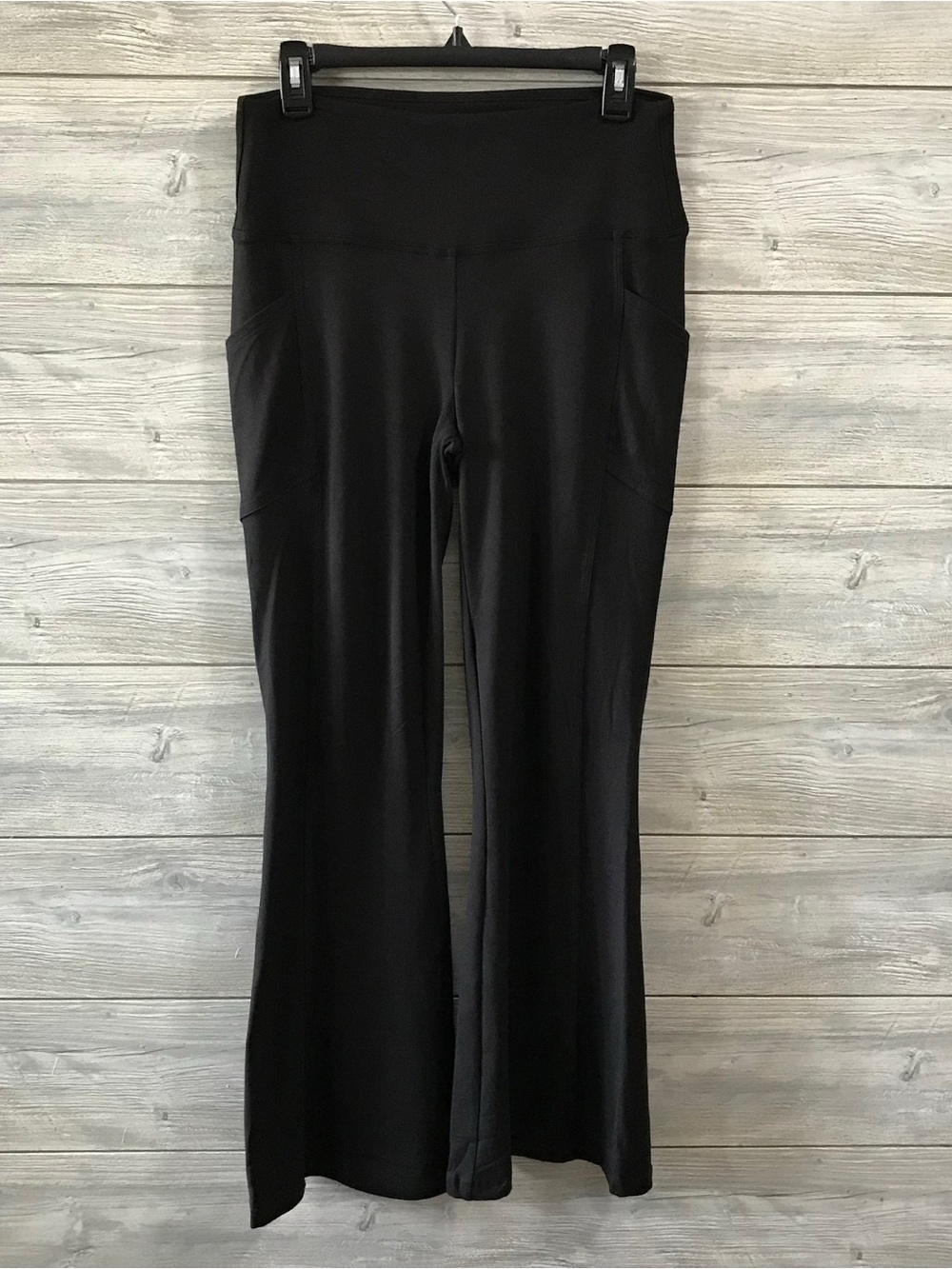 BN Zenana Flared Leggings With Side Pockets